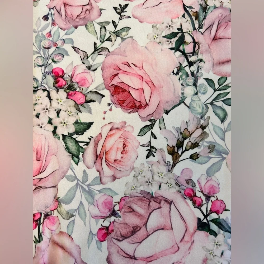 🌸 Sweet Watercolor Rose Baby Sleeper Gown – Size 1-3 Months